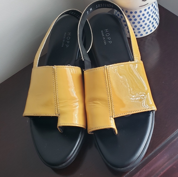 Hopp Studio Wedge Slide - Picture 3 of 4